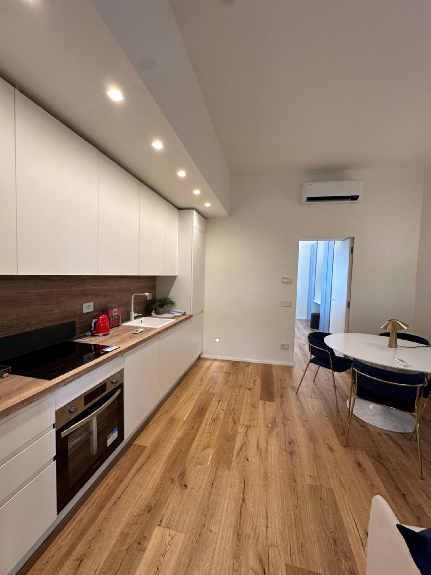 Private Apartment With Wi-Fi Milano City Near Duomo Atena ภายนอก รูปภาพ