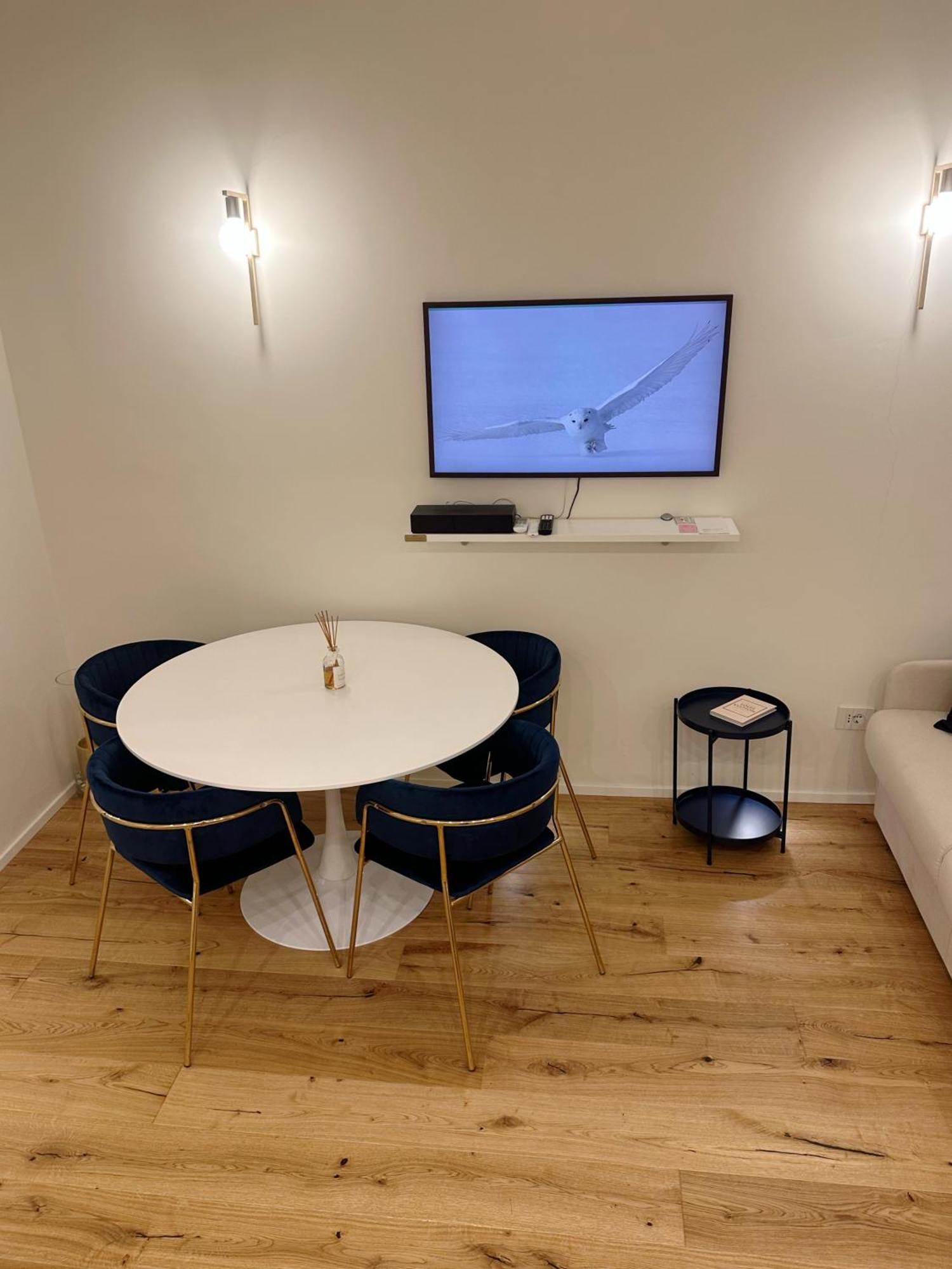 Private Apartment With Wi-Fi Milano City Near Duomo Atena ภายนอก รูปภาพ